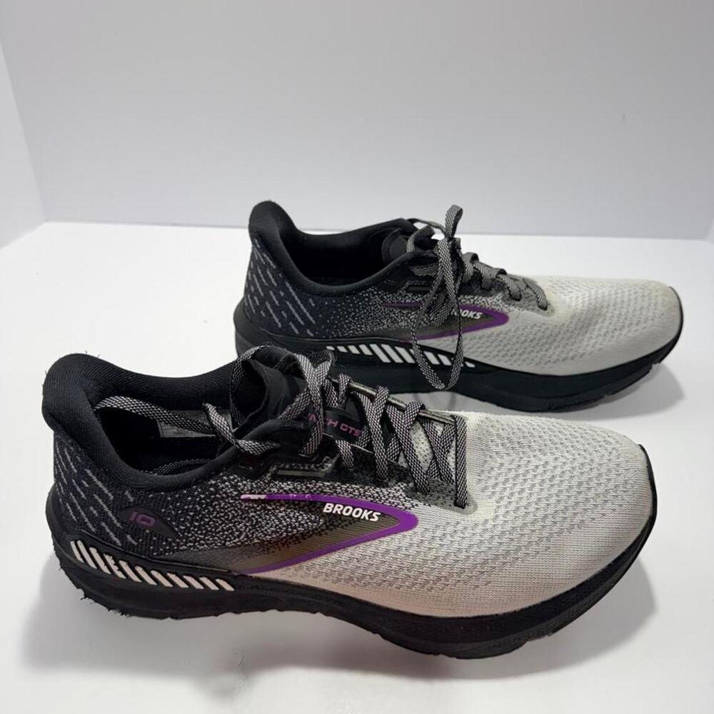 Brooks Launch GTS 10 Womens 10 B Medium Black White Violet 1203991B085